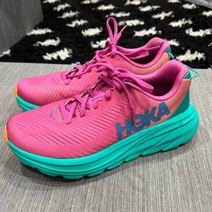 Women’s HOKA Rincon 3 Running / Walking Sneaker Size 6B